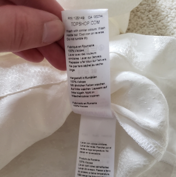 NWT Topshop Jacquard Ruffle Neck Blouse In Ivory sz6 - Picture 14 of 16